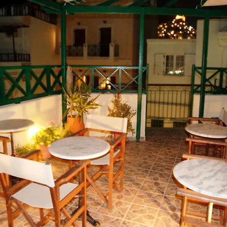 Pefkakia Park 3* Ermoupoli