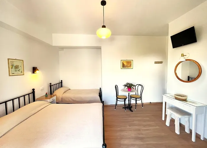 Gæstehus Pefkakia Park 3*