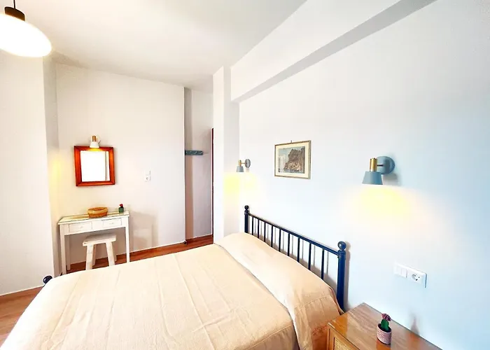 Gæstehus Pefkakia Park Ermoupoli