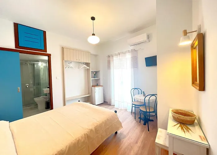 Pefkakia Park Gæstehus Ermoupoli