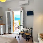 בית הארחה Pefkakia Park 3*