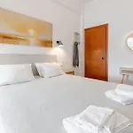 Konukevi Pefkakia Park 3*