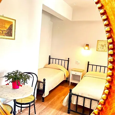 Pefkakia Park 3* Ermoupoli