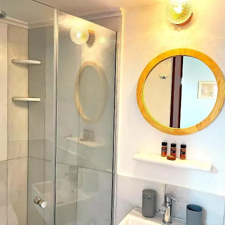 ゲストハウス Pefkakia Park