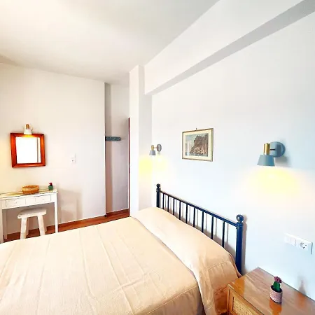 Guest house Pefkakia Park Ermoupoli