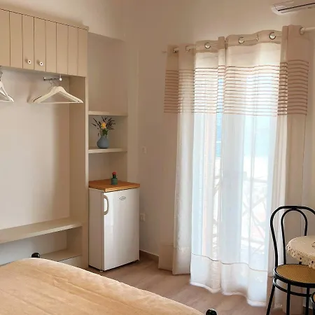 Pefkakia Park Guest house
