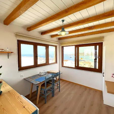 Pefkakia Park エルムポリ