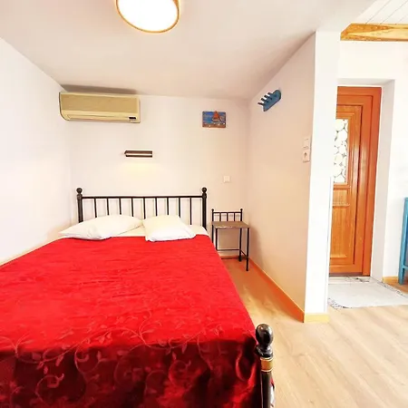 Guest house Pefkakia Park