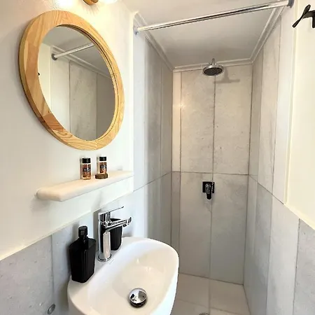 Guest house Pefkakia Park