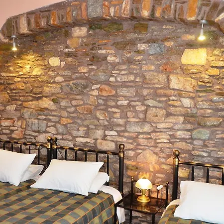 Pefkakia Park Guest house