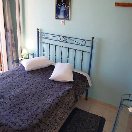 Guest house Pefkakia Park 3*