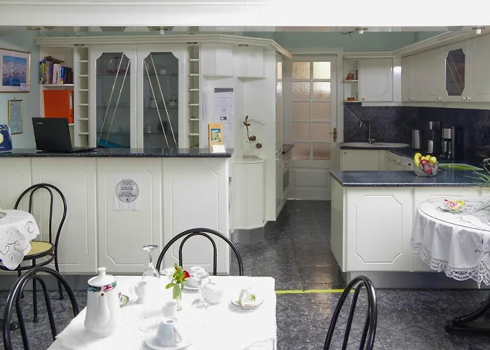 Pefkakia Park 3* Ermoupoli