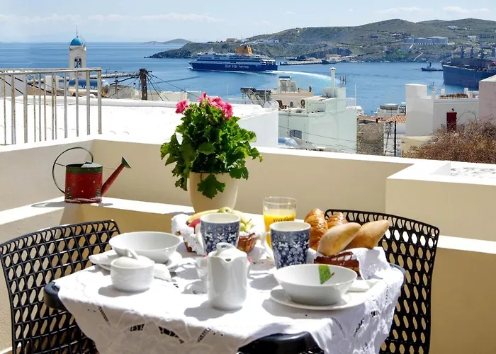 Konukevi Pefkakia Park Ermoupoli