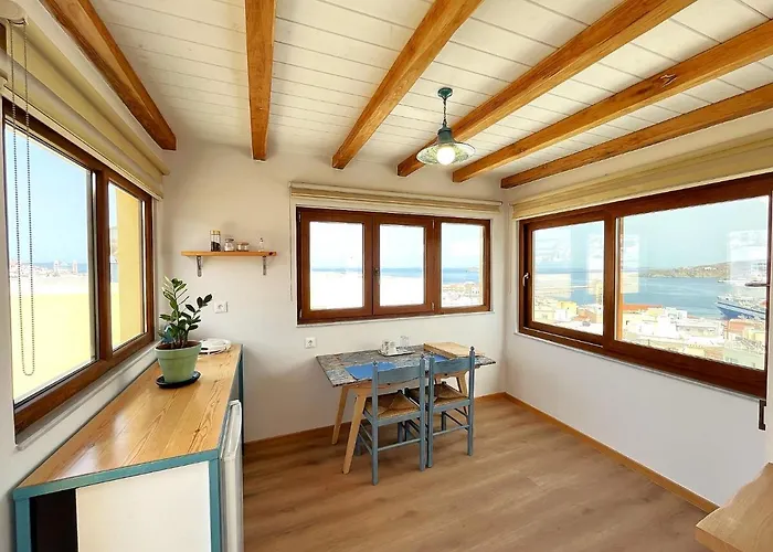 Pefkakia Park Konukevi Ermoupoli