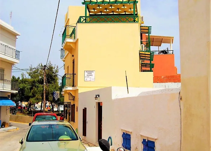 Pefkakia Park 3* Ermoupoli